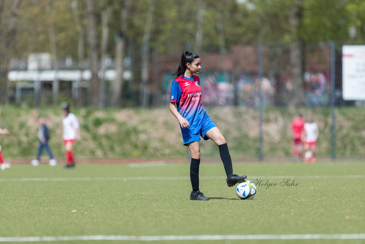 Bild 68 - wCJ Walddoerfer 2 - VfL Pinneberg 2 : Ergebnis: 7:0